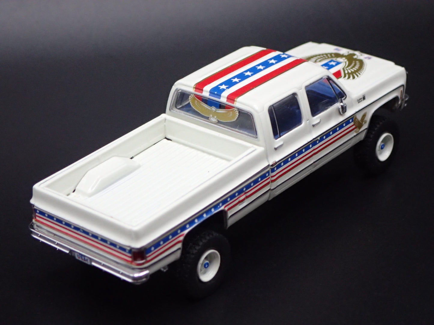 1976 CHEVY CHEVROLET DELUXE K30 FLEETWOOD CREW CAB 1:64 SCALE DIECAST MODEL CAR