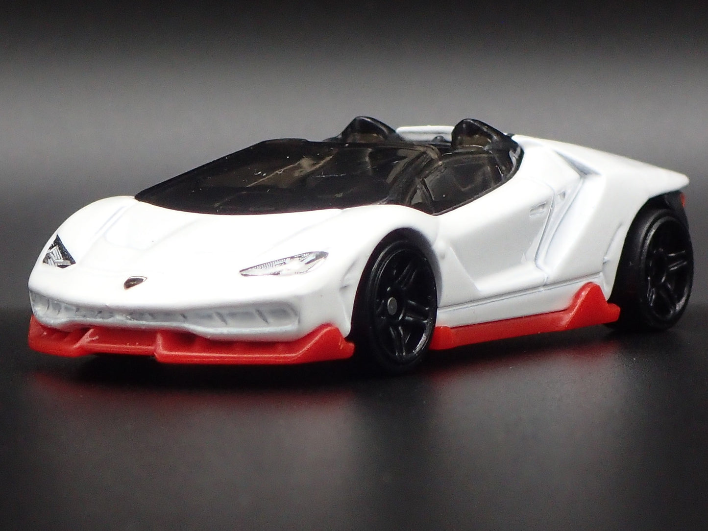 2016-2017 LAMBORGHINI CENTENARIO ROADSTER SUPER CAR 1:64 SCALE DIECAST MODEL CAR