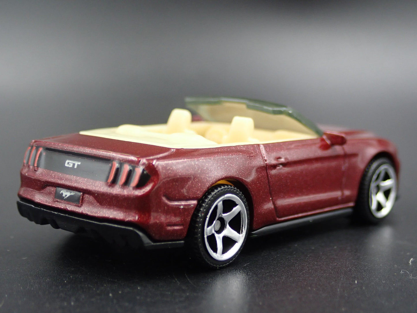 2015-2023 FORD MUSTANG CONVERTIBLE RARE 1/64 SCALE DIORAMA DIECAST MODEL CAR