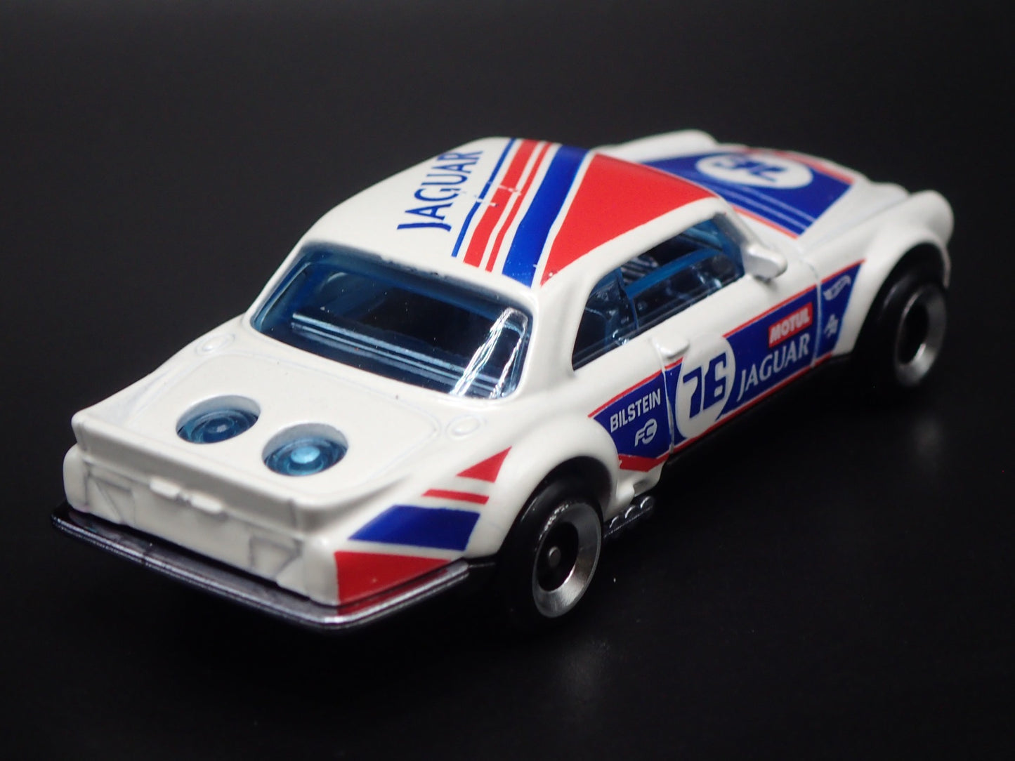 1975-1978 JAGUAR XJC V12 COUPE 1:64 SCALE COLLECTIBLE DISPLAY DIECAST MODEL CAR