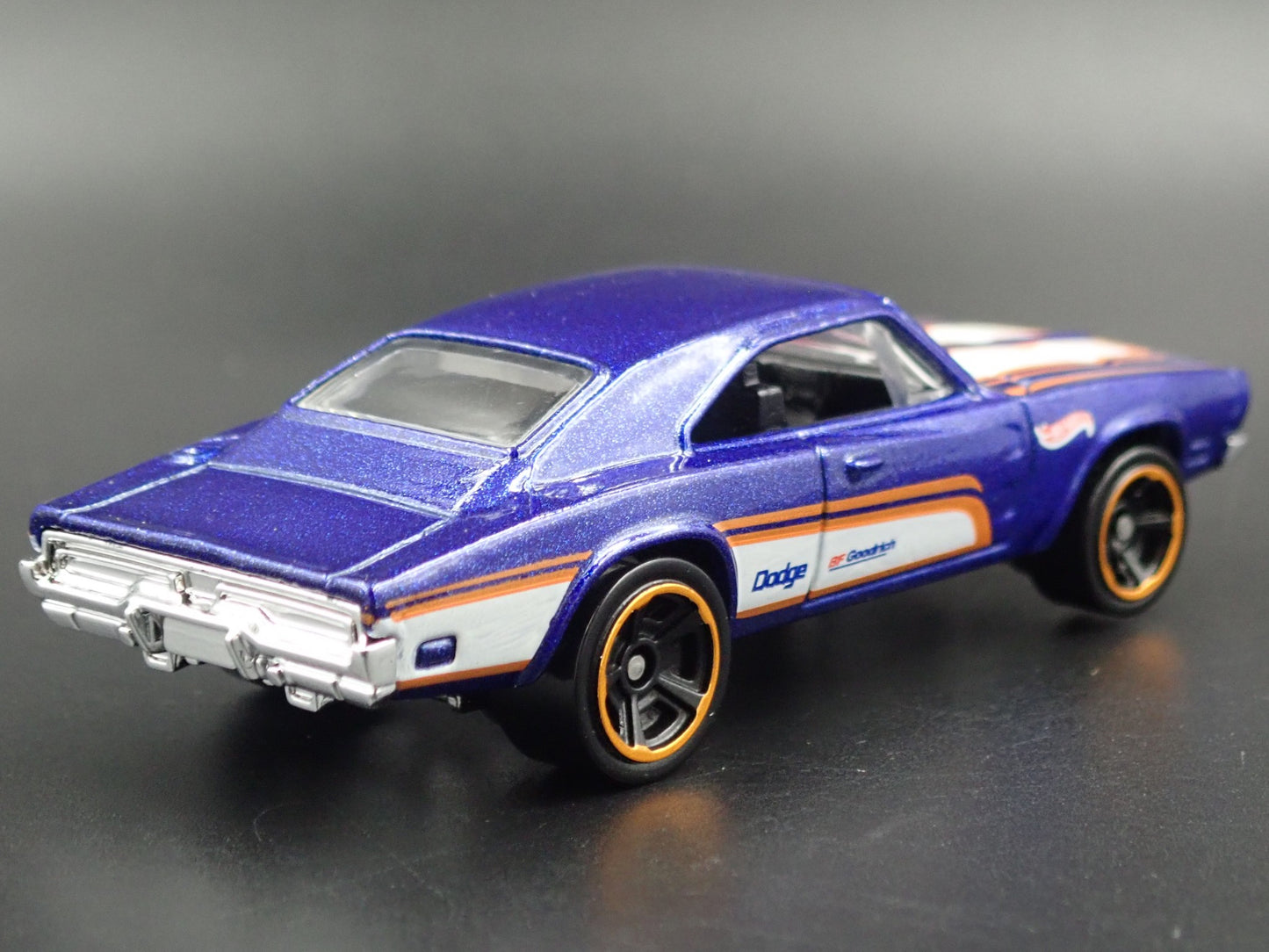 1969 69 DODGE CHARGER 500 BLUE 1:64 SCALE COLLECTIBLE DIORAMA DIECAST MODEL CAR