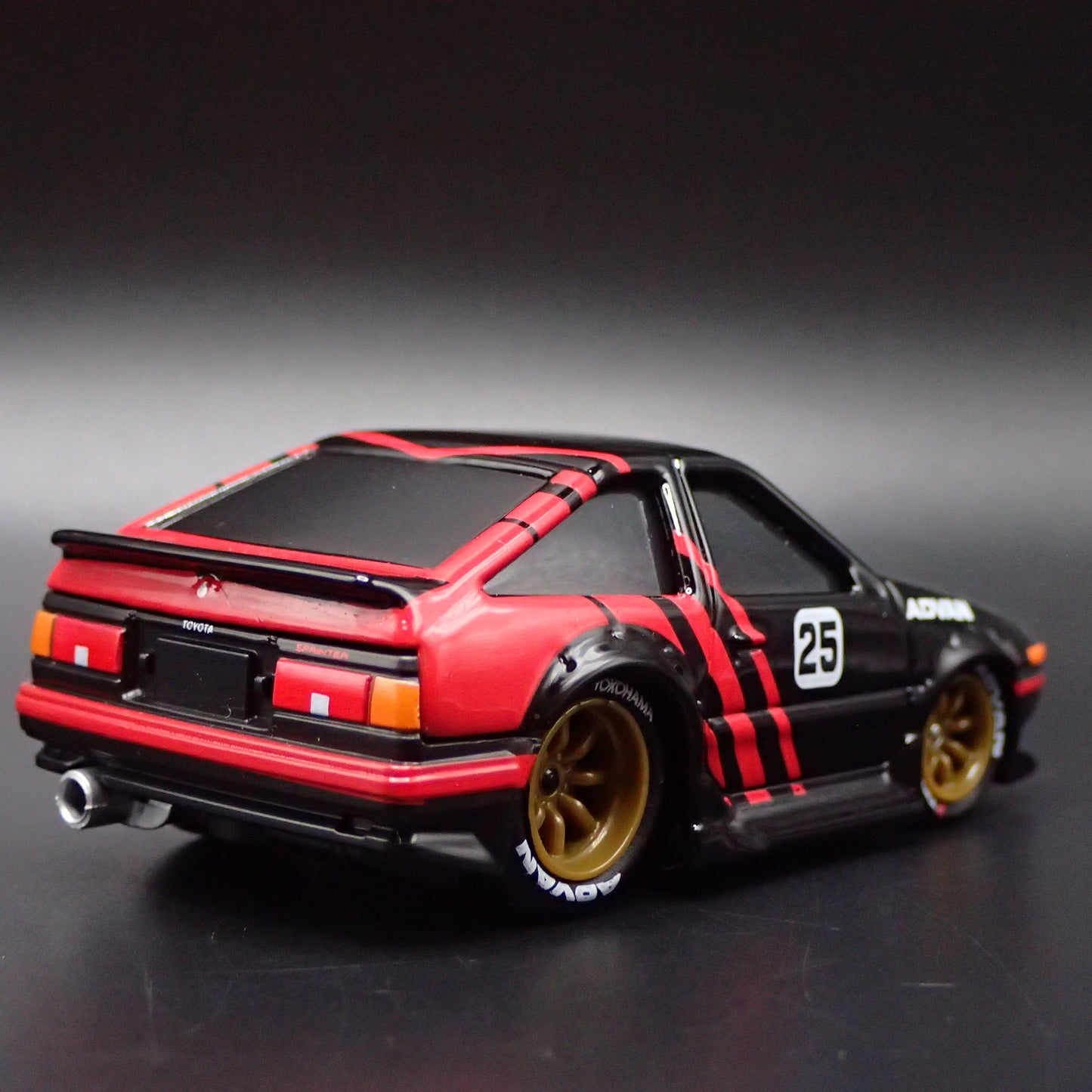 1983-1987 TOYOTA COROLLA SPRINTER TRUENO AE86 ADVAN 1/64 SCALE DIECAST MODEL CAR