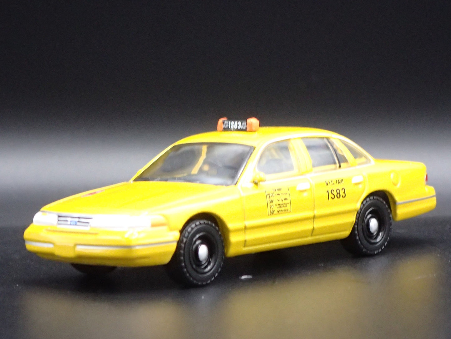 1994 94 FORD CROWN VICTORIA NYC TAXI CAB NEW YORK 1:64 SCALE DIECAST MODEL CAR