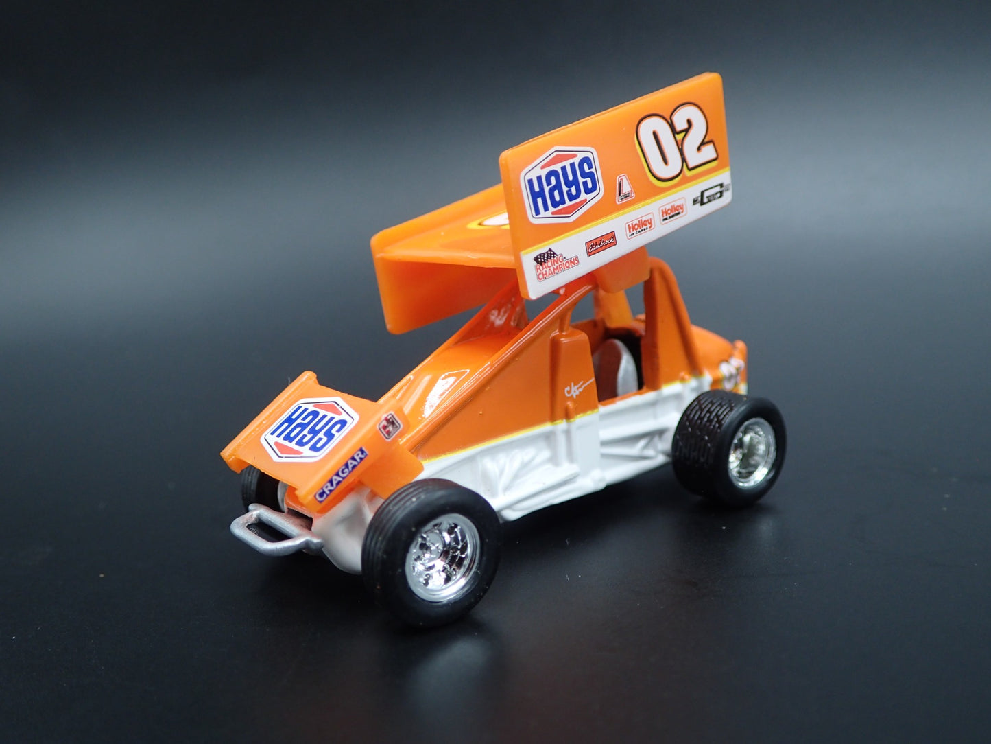 2001 01 SPRINT CAR #02 CRAGAR HAYS ORANGE 1:64 SCALE DIORAMA DIECAST MODEL CAR