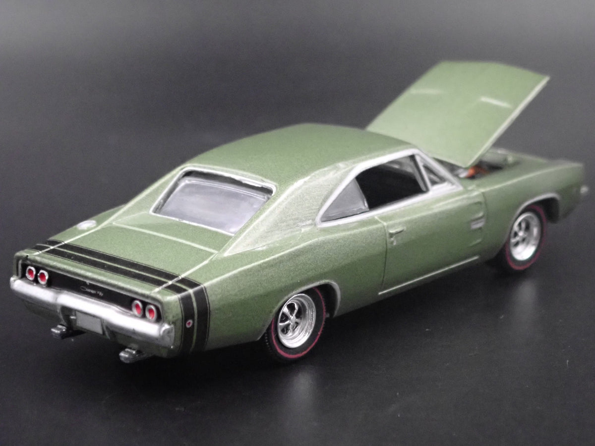 1968 68 DODGE CHARGER R/T RARE 1:64 SCALE COLLECTIBLE DIORAMA DIECAST MODEL CAR-Burning Rubber Toy Company