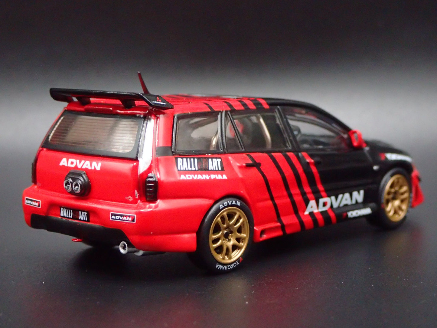 2005-2007 MITSUBISHI LANCER EVOLUTION EVO IX WAGON 1:64 SCALE DIECAST MODEL CAR