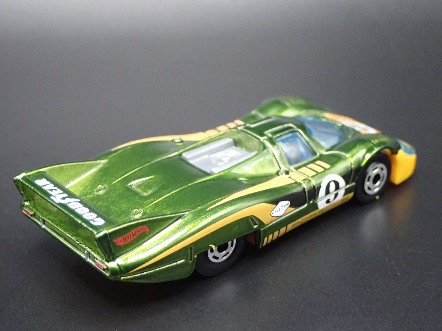 1970-1971 PORSCHE 917 LH RACING GREEN 1:64 SCALE COLLECTIBL DIECAST MODEL CAR