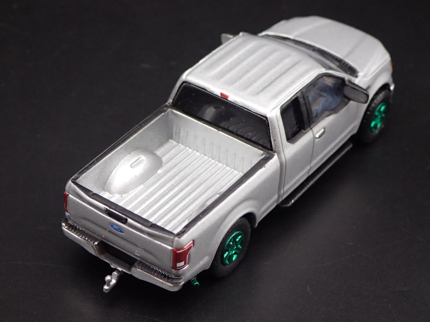 2015 15 FORD F150 XLT PICKUP TRUCK W HITCH SILVER 1/64 SCALE DIECAST MODEL CAR