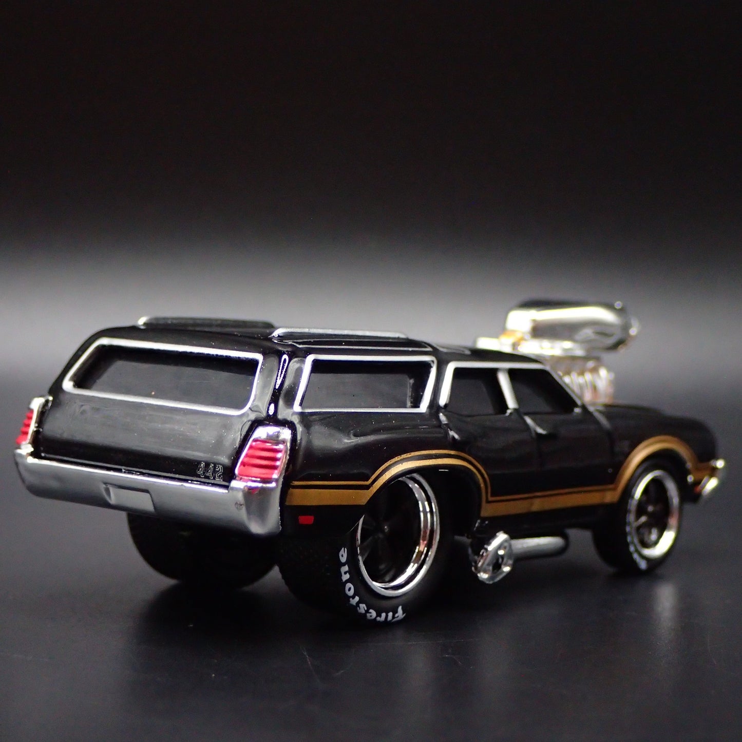 1970 70 OLDS OLDSMOBILE VISTA CRUISER STATON WAGON 1/64 SCALE DIECAST MODEL CAR