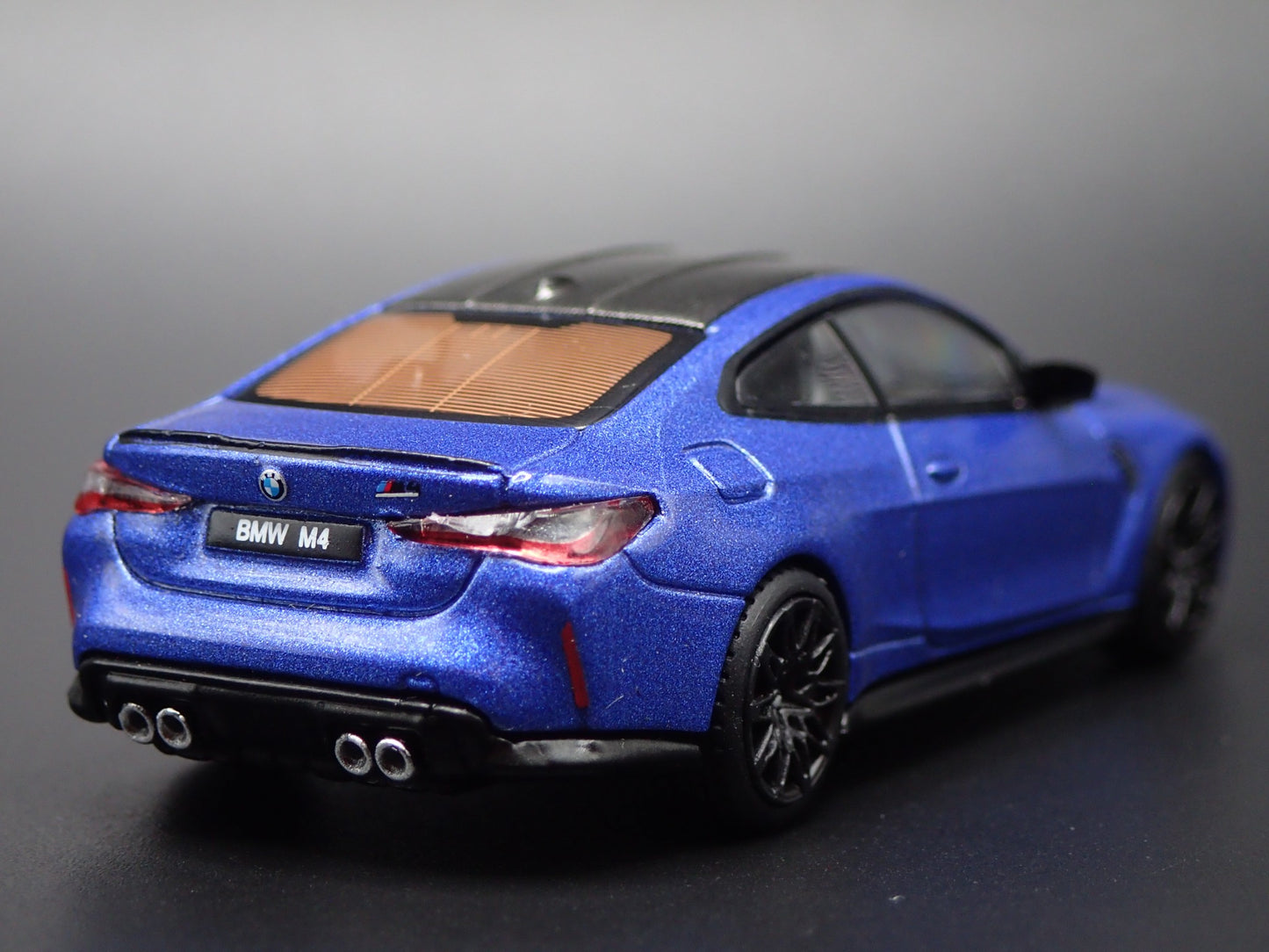 2020-2025 BMW M4 M PERFORMANCE G82 BLUE 1:64 SCALE DIORAMA DIECAST MODEL CAR