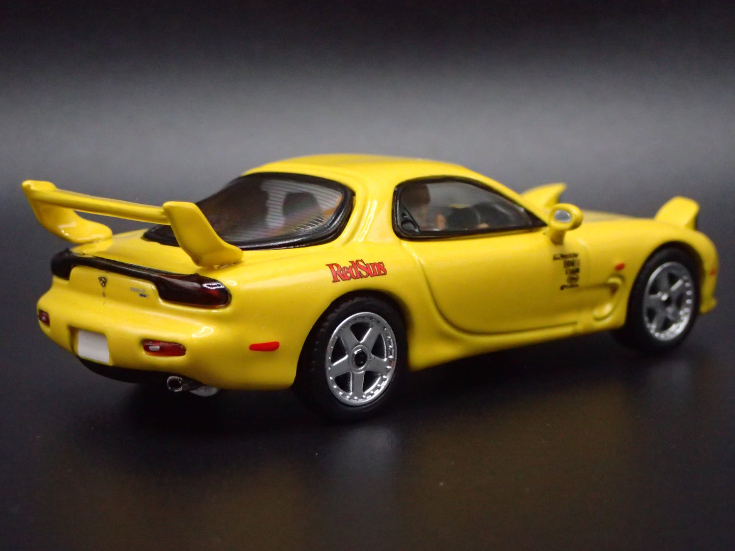 MAZDA RX7 INITIAL D YELLOW JDM POP UP LIGHT 1:64 SCALE DIORAMA DIECAST MODEL CAR