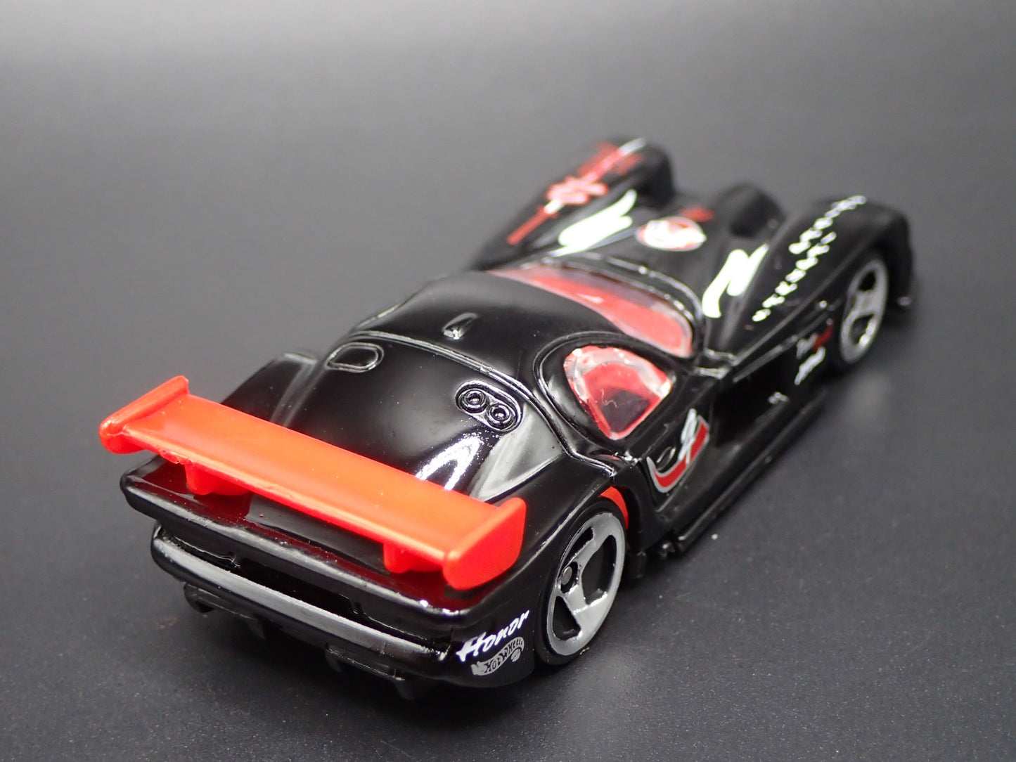 1997-2003 PANOZ GTR-1 RACE CAR 1:64 SCALE COLLECTIBLE DIORAMA DIECAST MODEL CAR