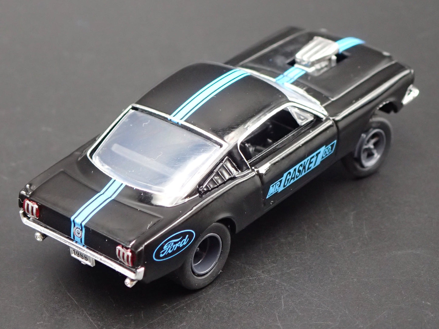 1966 66 FORD MUSTANG FASTBACK GASSER MR GASKET CO 1:64 SCALE DIECAST MODEL CAR