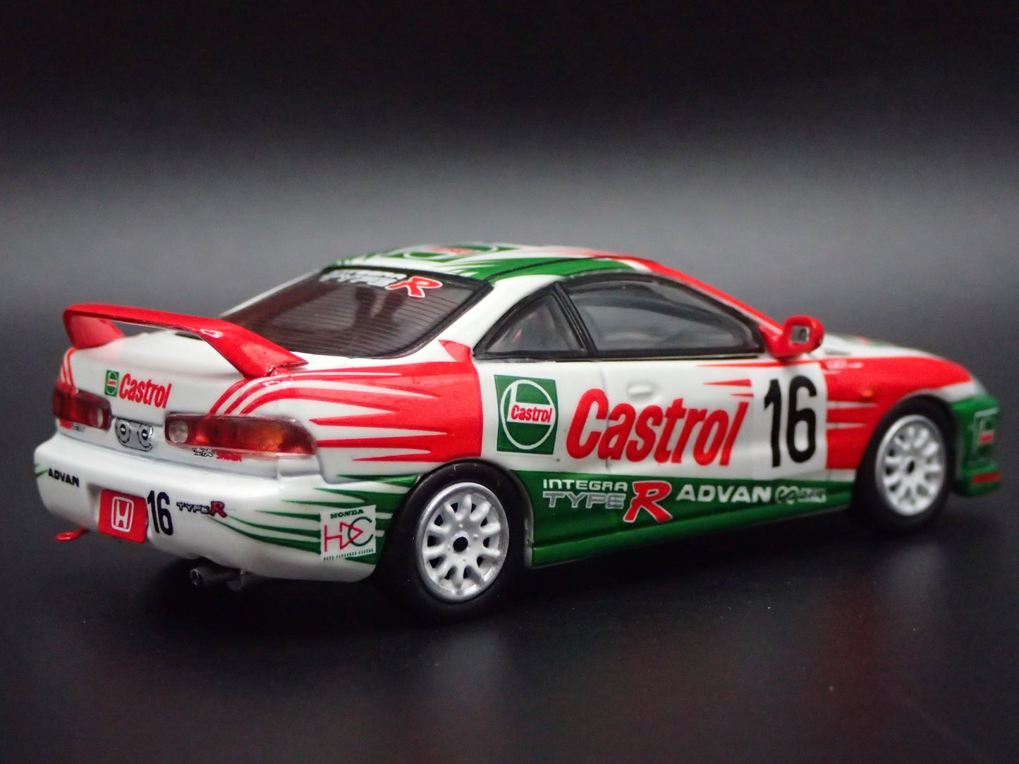 1994-2001 HONDA INTEGRA TYPE-R DC2 #16 CASTROL VTEC 1:64 SCALE DIECAST MODEL CAR