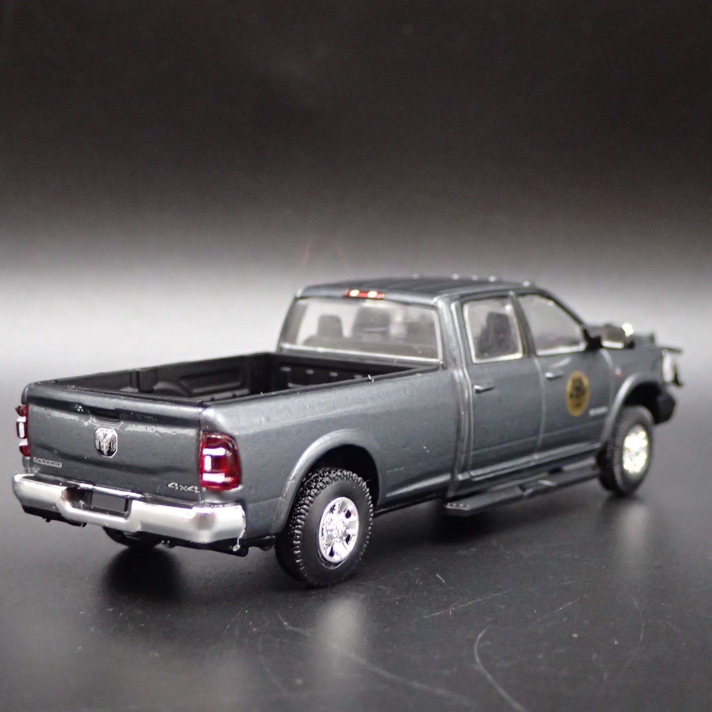 2020 RAM 2500 PICKUP TRUCK YELLOWSTONE DUTTON RANCH 1/64 SCALE DIECAST MODEL CAR