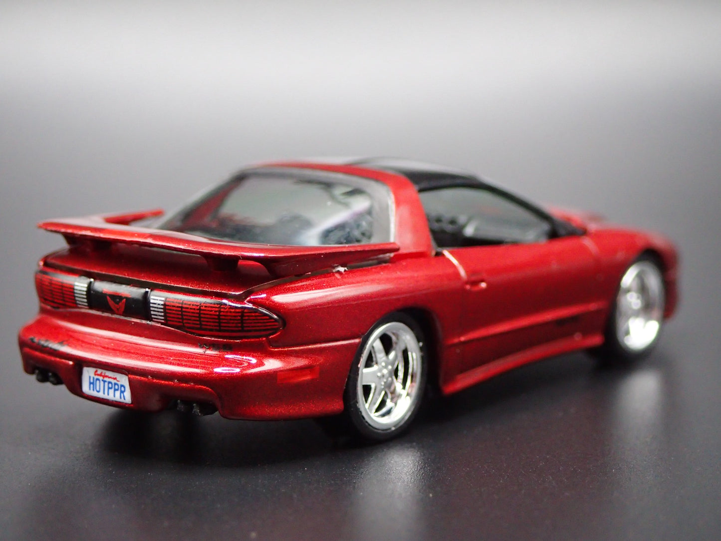 1996 96 PONTIAC FIREBIRD TRANS AM T/A WS6 1:64 SCALE DIORAMA DIECAST MODEL CAR