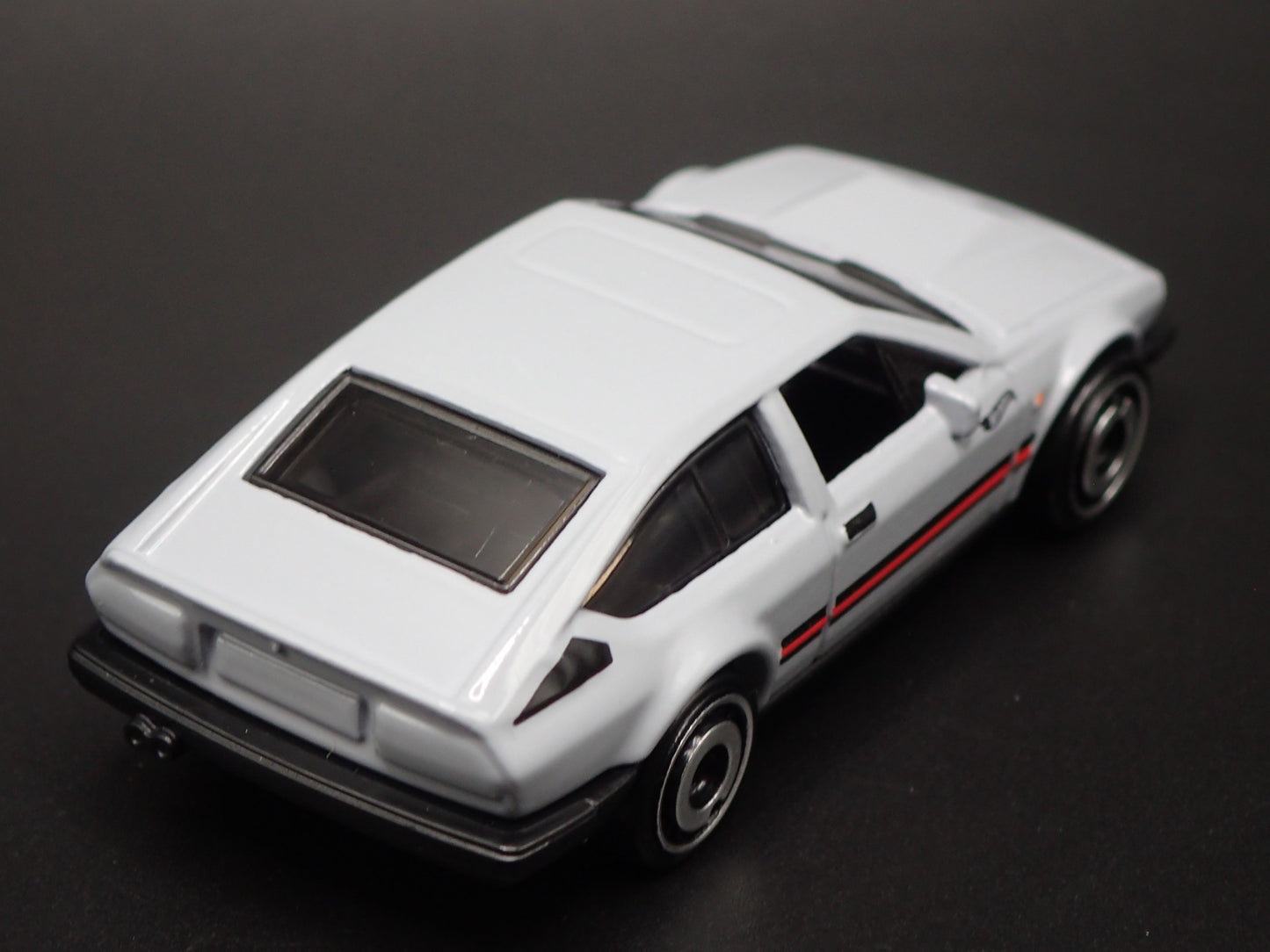 1981-1987 ALFA ROMEO GTV6 3.0 GRAY 1:64 SCALE COLLECTIBLE DIECAST MODEL CAR