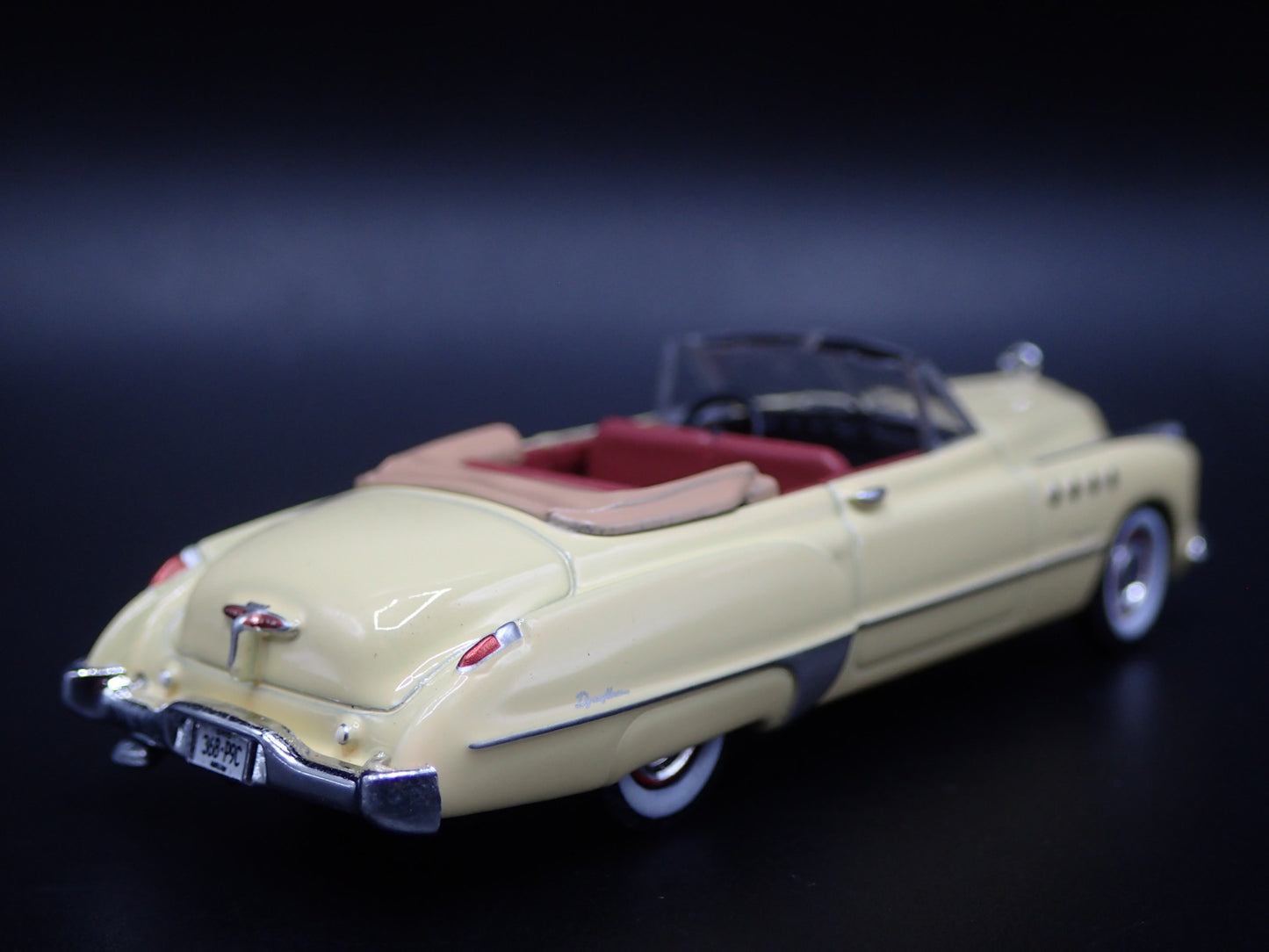 1949 49 BUICK ROADMASTER CONVERTIBLE CREAM 1/64 SCALE COLLECTIBLE MODEL CAR