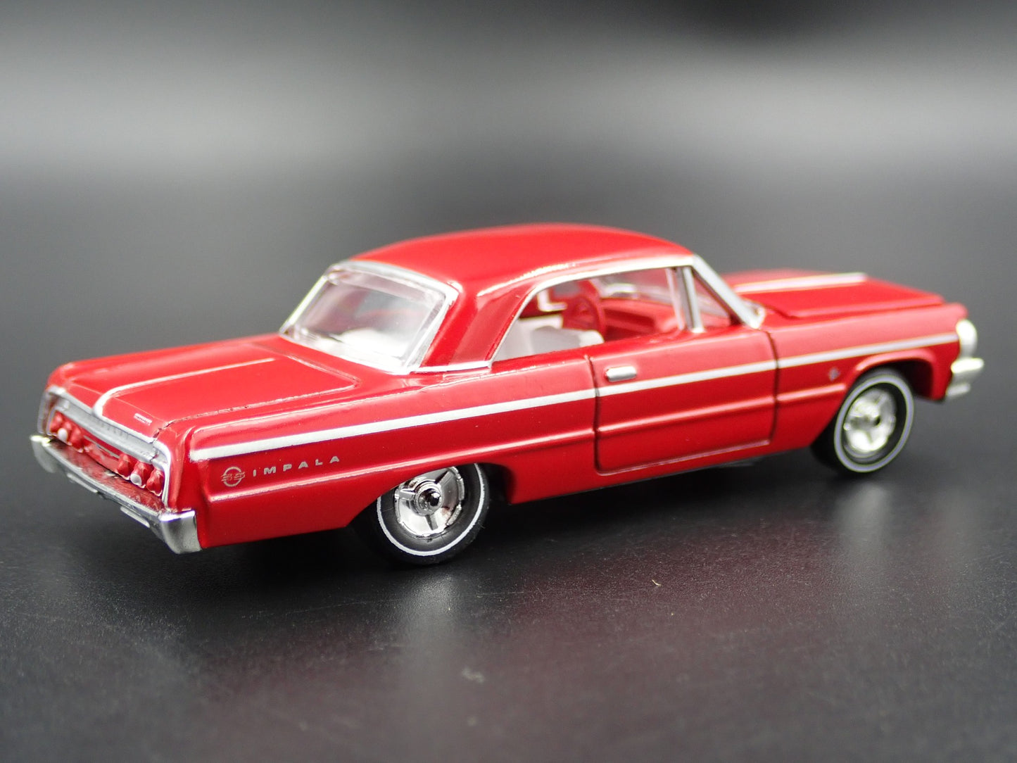 1964 64 CHEVY CHEVROLET IMPALA SS RED RARE 1:64 SCALE DIORAMA DIECAST MODEL CAR