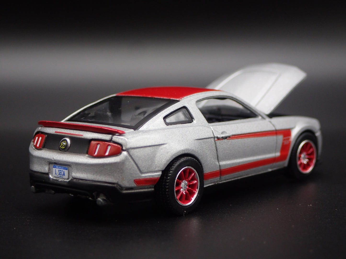 2012 12 FORD MUSTANG BOSS 302 LAGUNA SECA SILVER 1/64 SCALE DIECAST MODEL CAR