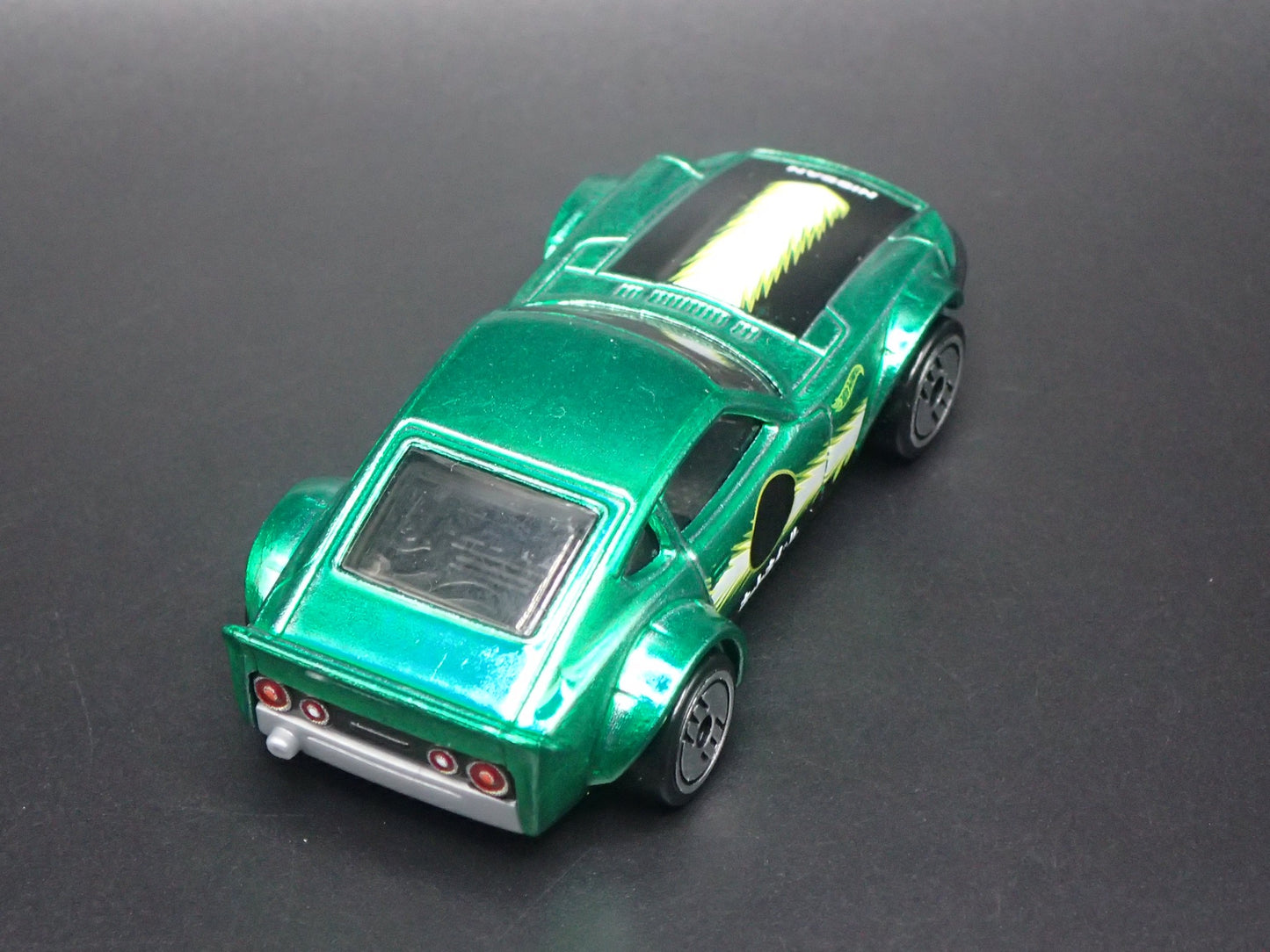 1970-1973 NISSAN FAIRLADY Z 240Z JDM GREEN 1/64 SCALE DIORAMA DIECAST MODEL CAR