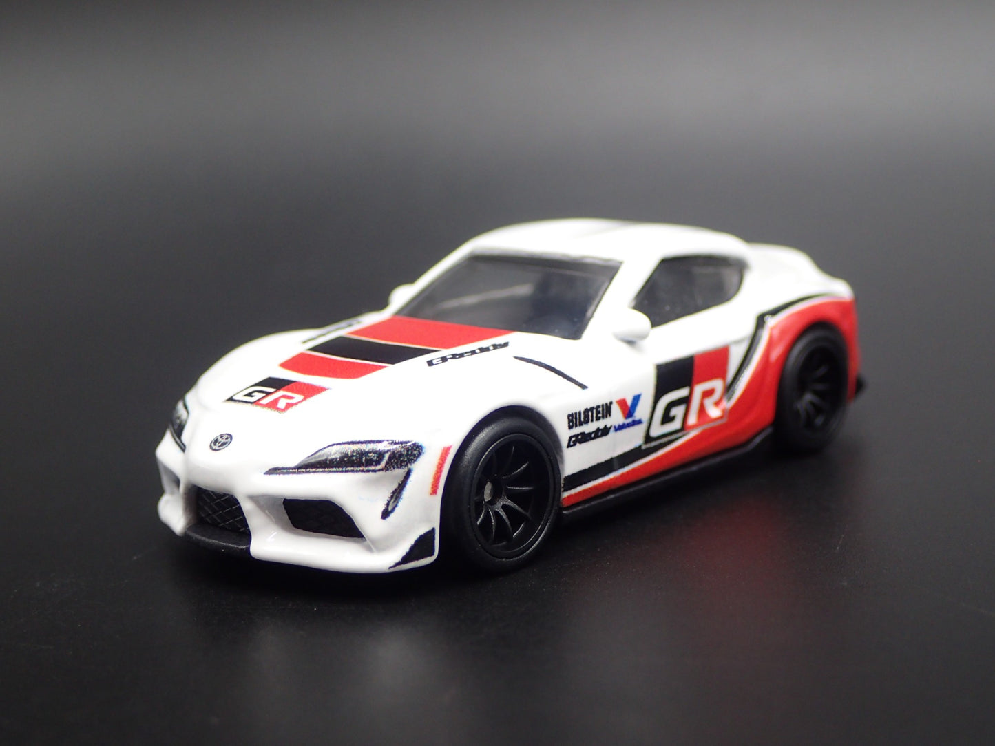 2019-2025 TOYOTA GR SUPRA GREDDY VALVOLINE 1/64 SCALE DIORAMA DIECAST MODEL CAR