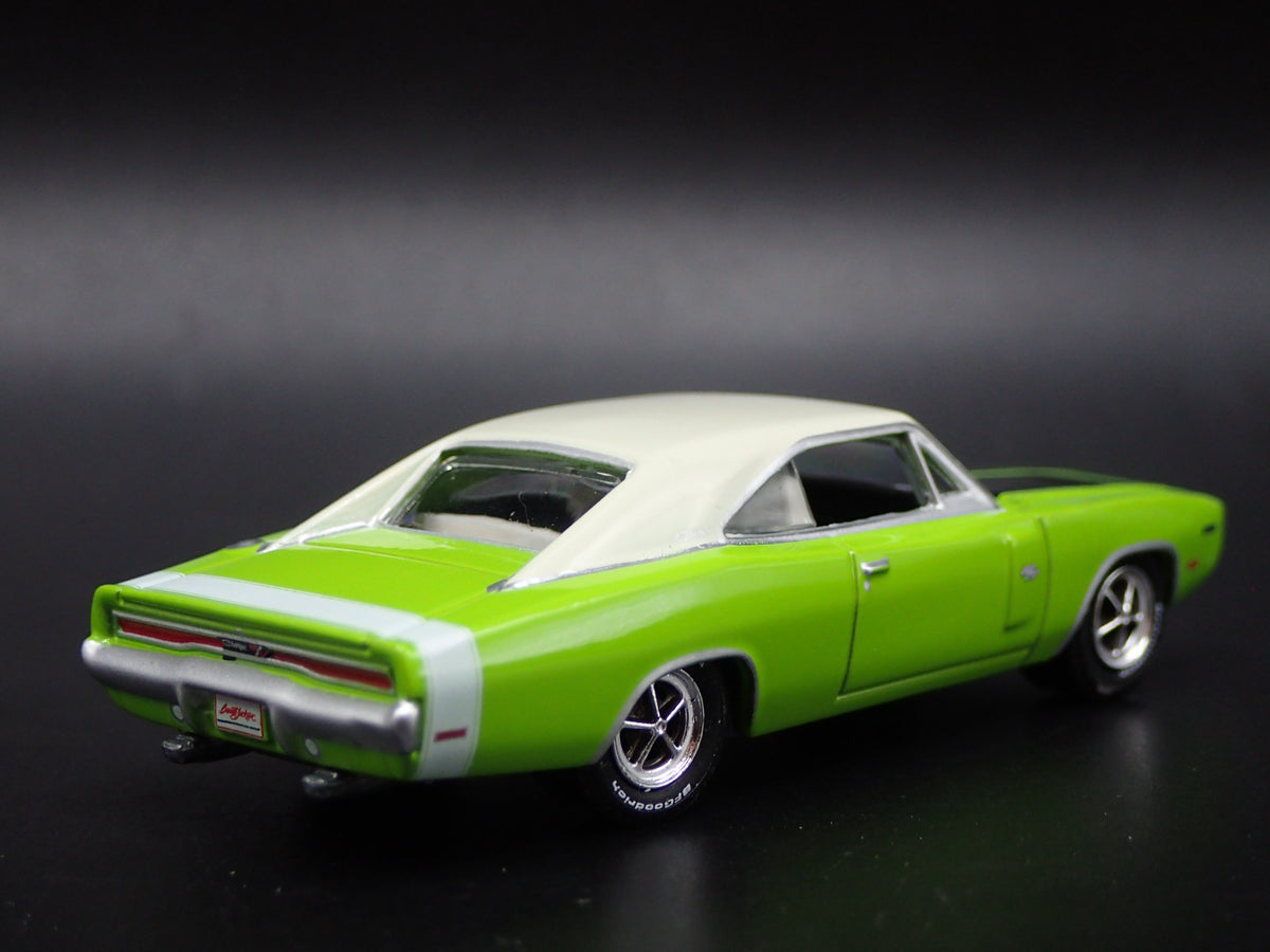 1970 70 DODGE CHARGER HEMI RT 1:64 SCALE COLLECTIBLE DIORAMA DIECAST MODEL CAR-Burning Rubber Toy Company