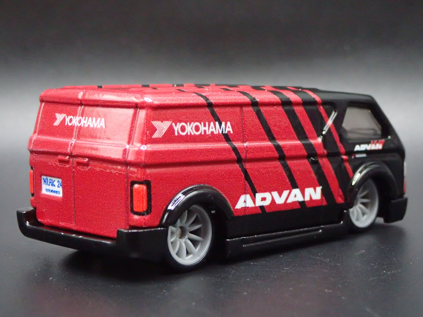 MBK CUSTOM VAN ADVAN YOKOHAMA 1:64 SCALE COLLECTIBLE DIORAMA DIECAST MODEL CAR