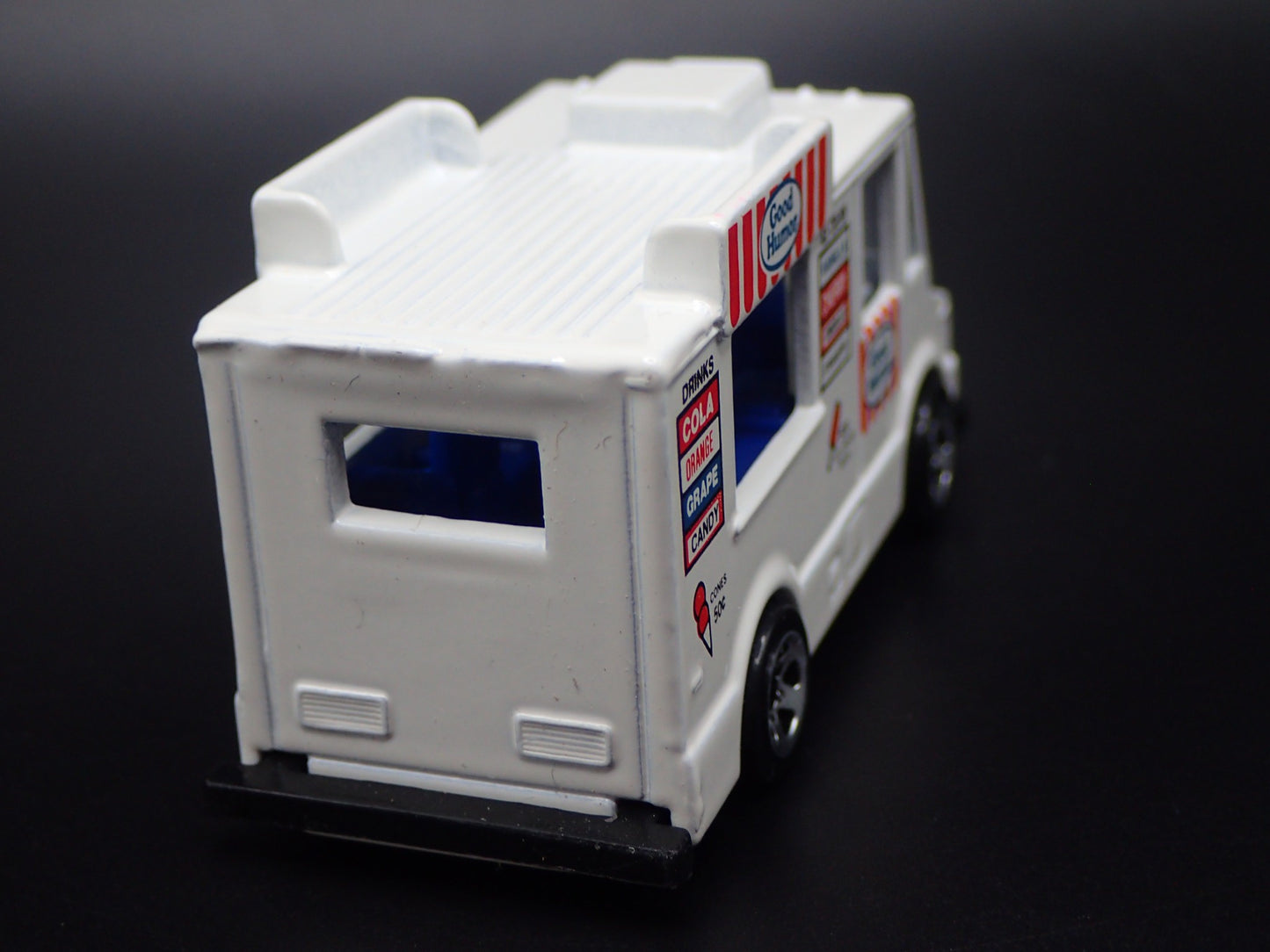 GOOD HUMOR ICE CREAM FOOD TRUCK WHITE 1:64 HW SCALE DIORAMA DIECAST MODEL CAR