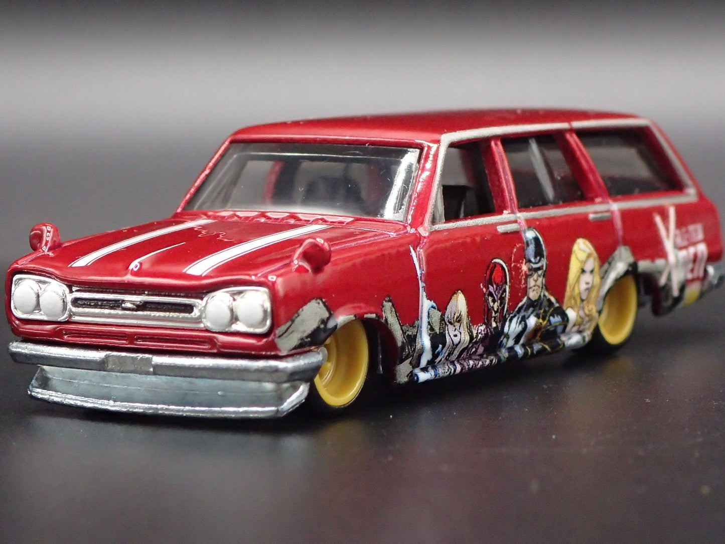1968-1972 NISSAN C10 SKYLINE WAGON XMEN 1:64 SCALE COLLECTIBLE DIECAST MODEL CAR