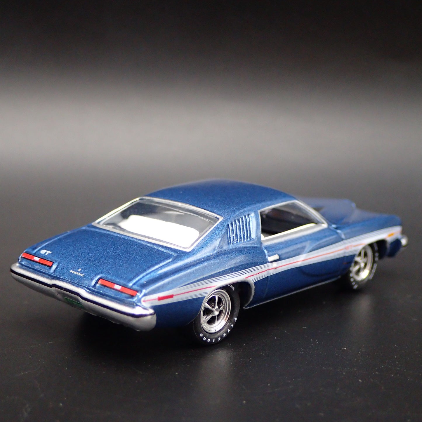 1973 73 PONTIAC LE MANS GT BLUE 1:64 SCALE COLLECTIBLE DIORAMA DIECAST MODEL CAR