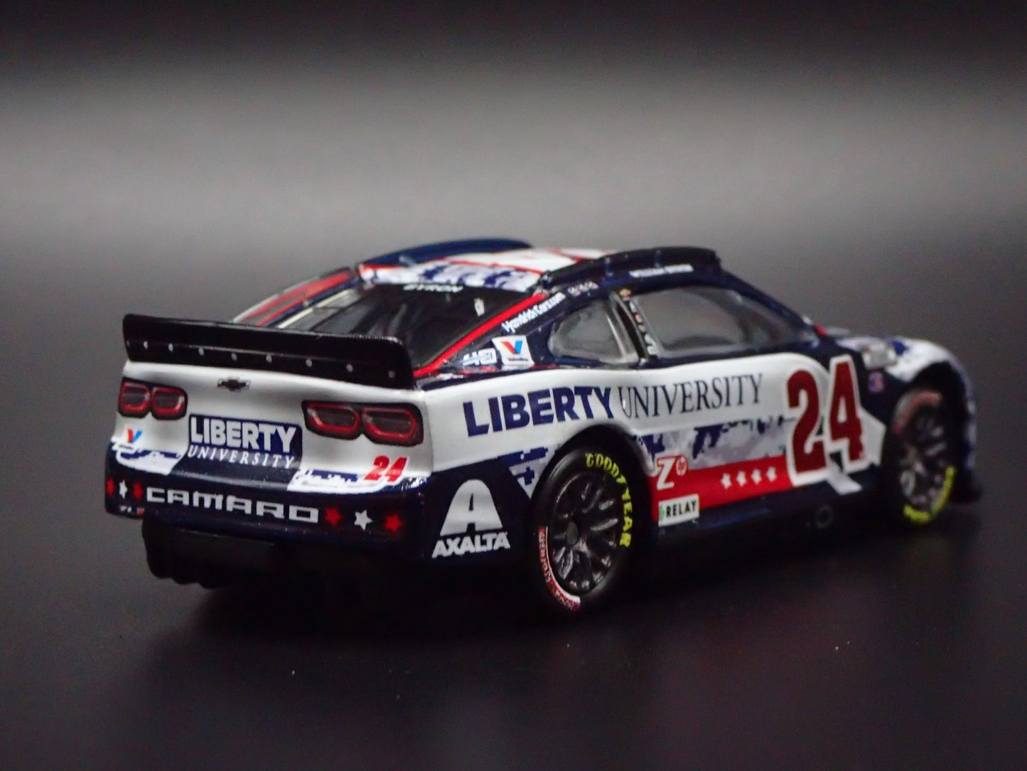 2024 CHEVY CAMARO ZL1 #24 WILLIAM BYRON LIBERTY U PATRIOTIC NASCAR 1:64 DIECAST