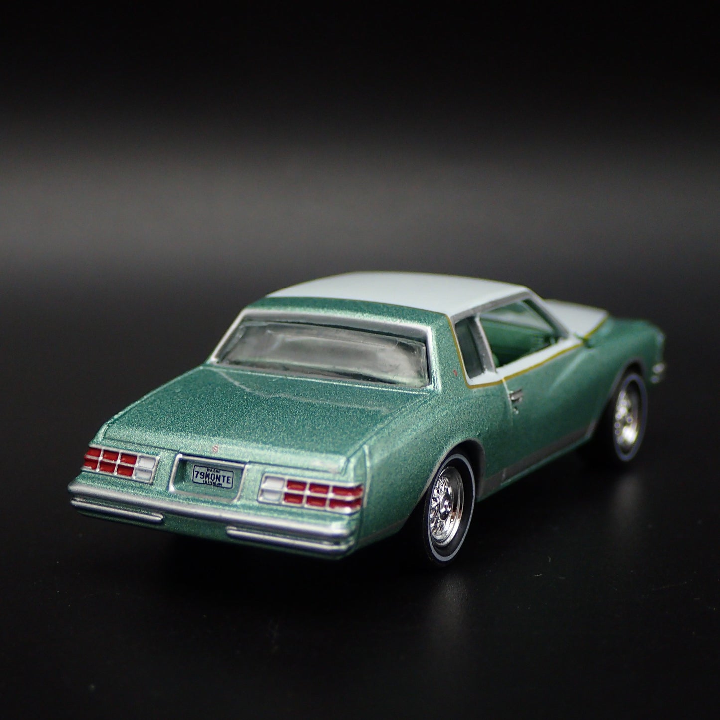 1979 79 CHEVY CHEVROLET MONTE CARLO G BODY 1:64 SCALE DIORAMA DIECAST MODEL CAR
