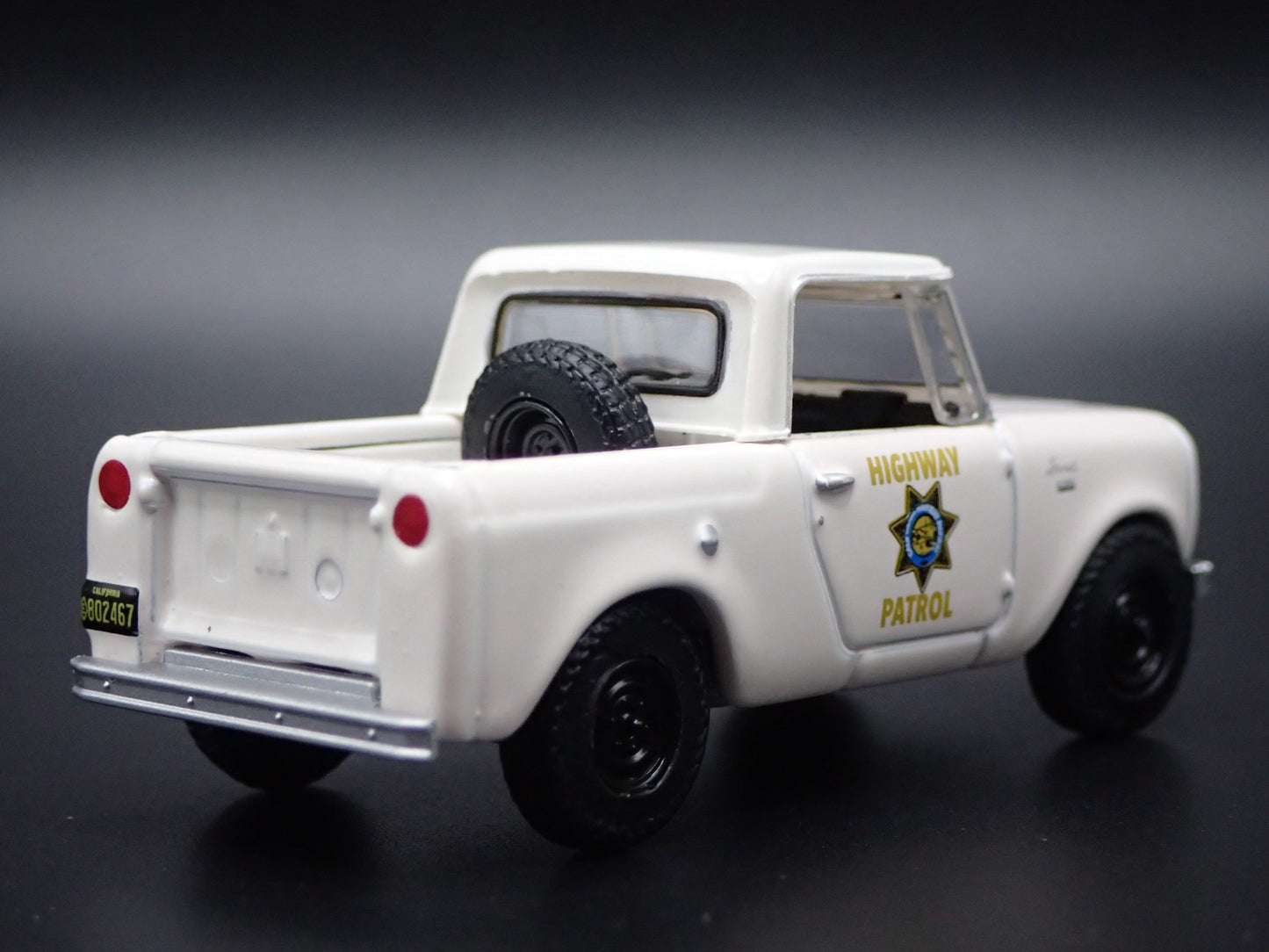 1964 64 INTERNATIONAL HARVESTER SCOUT CALIFORNIA HIGHWAY PATROL 1:64 DIECAST CAR