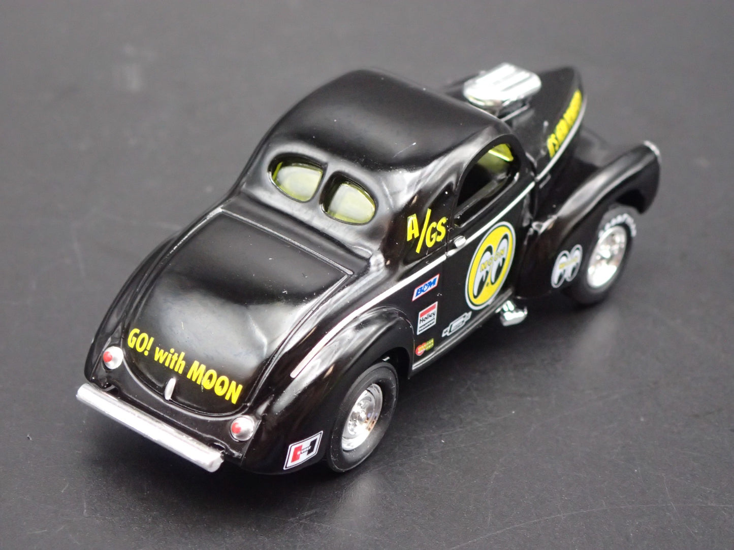 1941 41 WILLYS COUPE GASSER MOONEYES NHRA 1:64 SCALE DIORAMA DIECAST MODEL CAR
