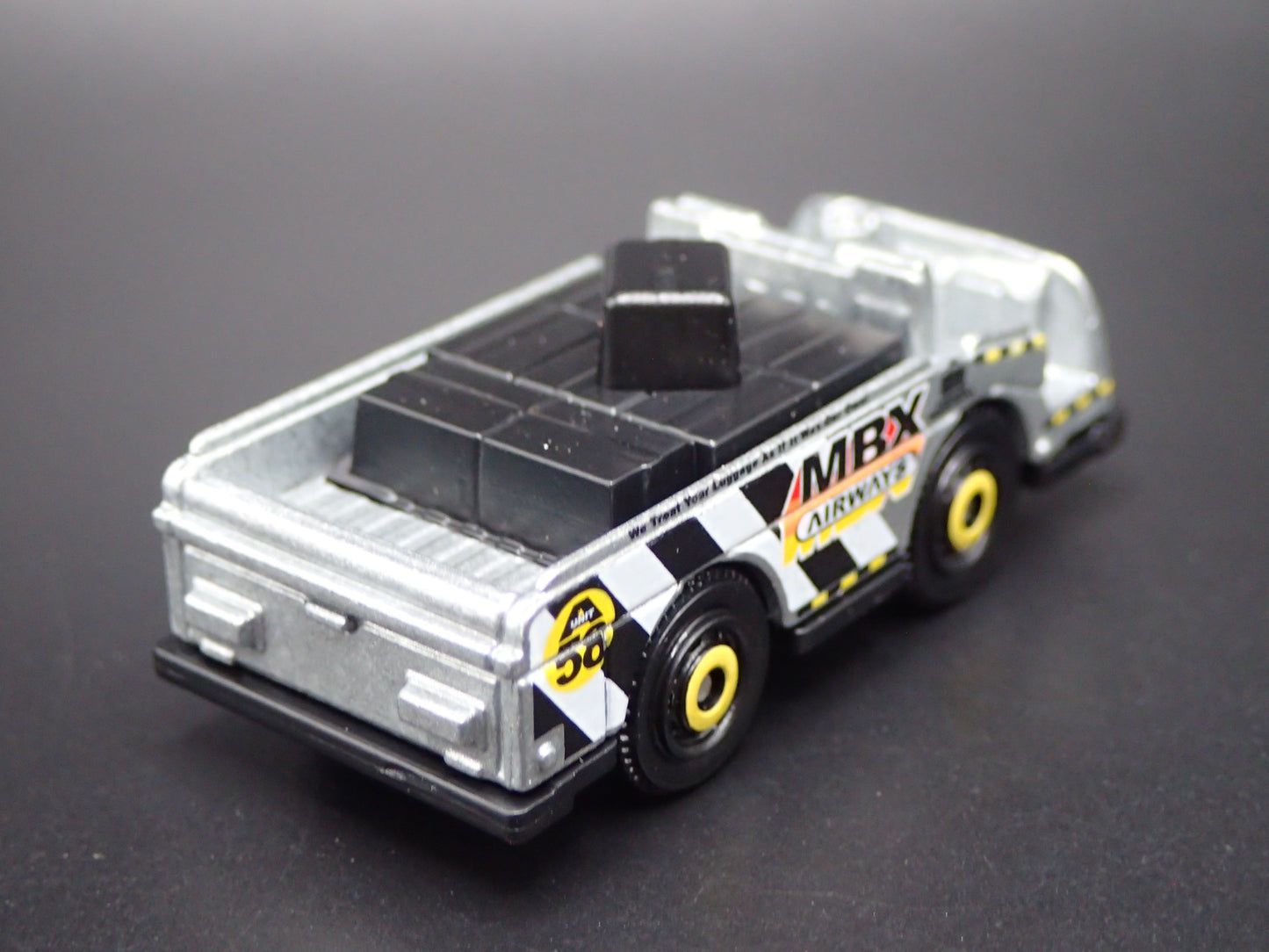 MINI CARGO TRUCK W/ CARGO MBX AIRWAYS 1/64 MB SCALE DIORAMA DIECAST MODEL CAR