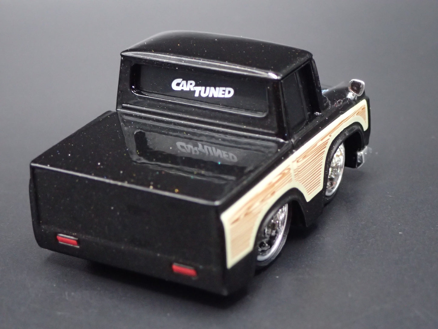1973 73 TOYOTA STOUT PICKUP TRUCK CAR TUNED 1:64 SCALE DIORAMA DIECAST MODEL CAR