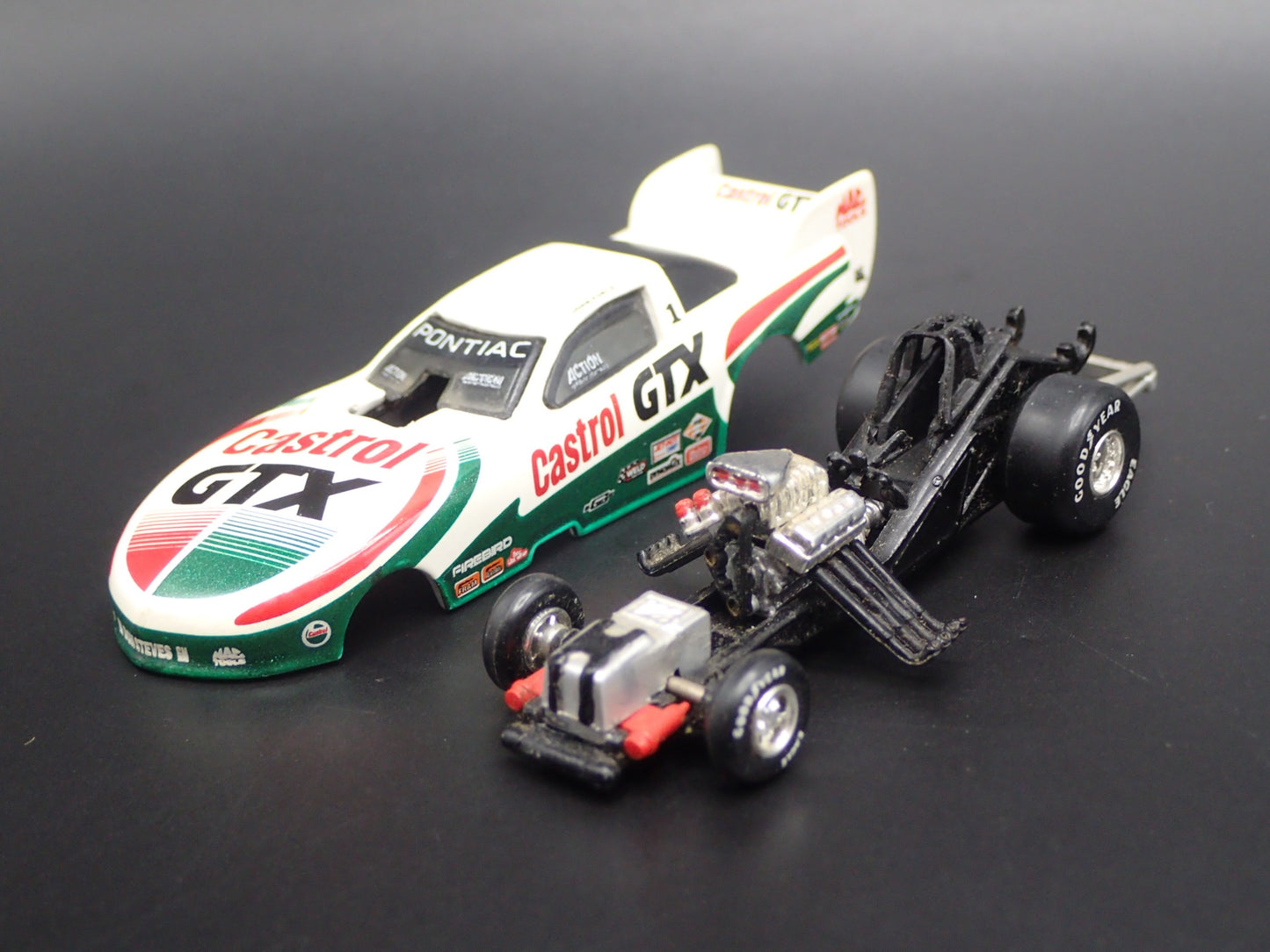 1996 PONTIAC FIREBIRD FUNNY CAR NHRA CASTROL GTX 1/64 SCALE DIECAST MODEL CAR