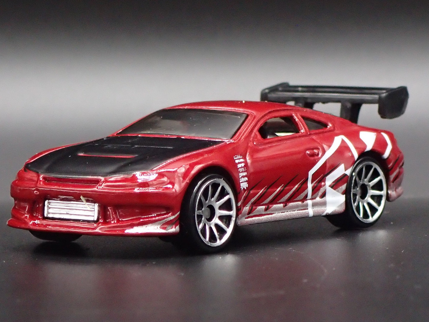 1999-2002 NISSAN SILVIA S15 1:64 SCALE COLLECTIBLE DIORAMA DIECAST MODEL CAR