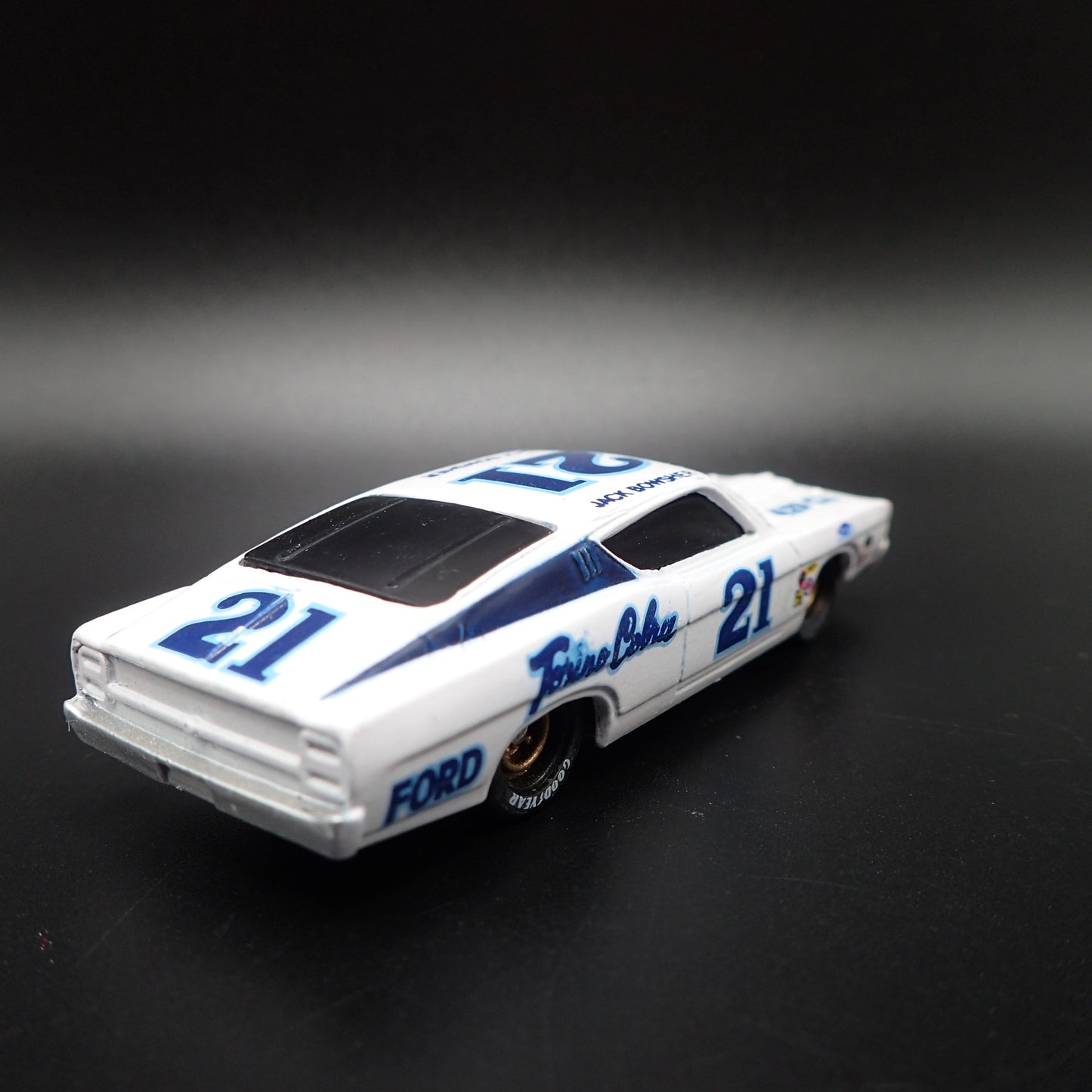 1969 FORD TORINO COBRA VINTAGE NASCAR JACK BOWSHER 1:64 SCALE DIECAST MODEL CAR