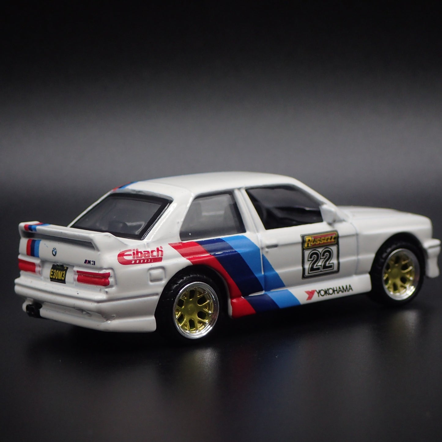 1986-1991 BMW M3 E30 WHITE 1:64 SCALE COLLECTIBLE DIORAMA DIECAST MODEL CAR