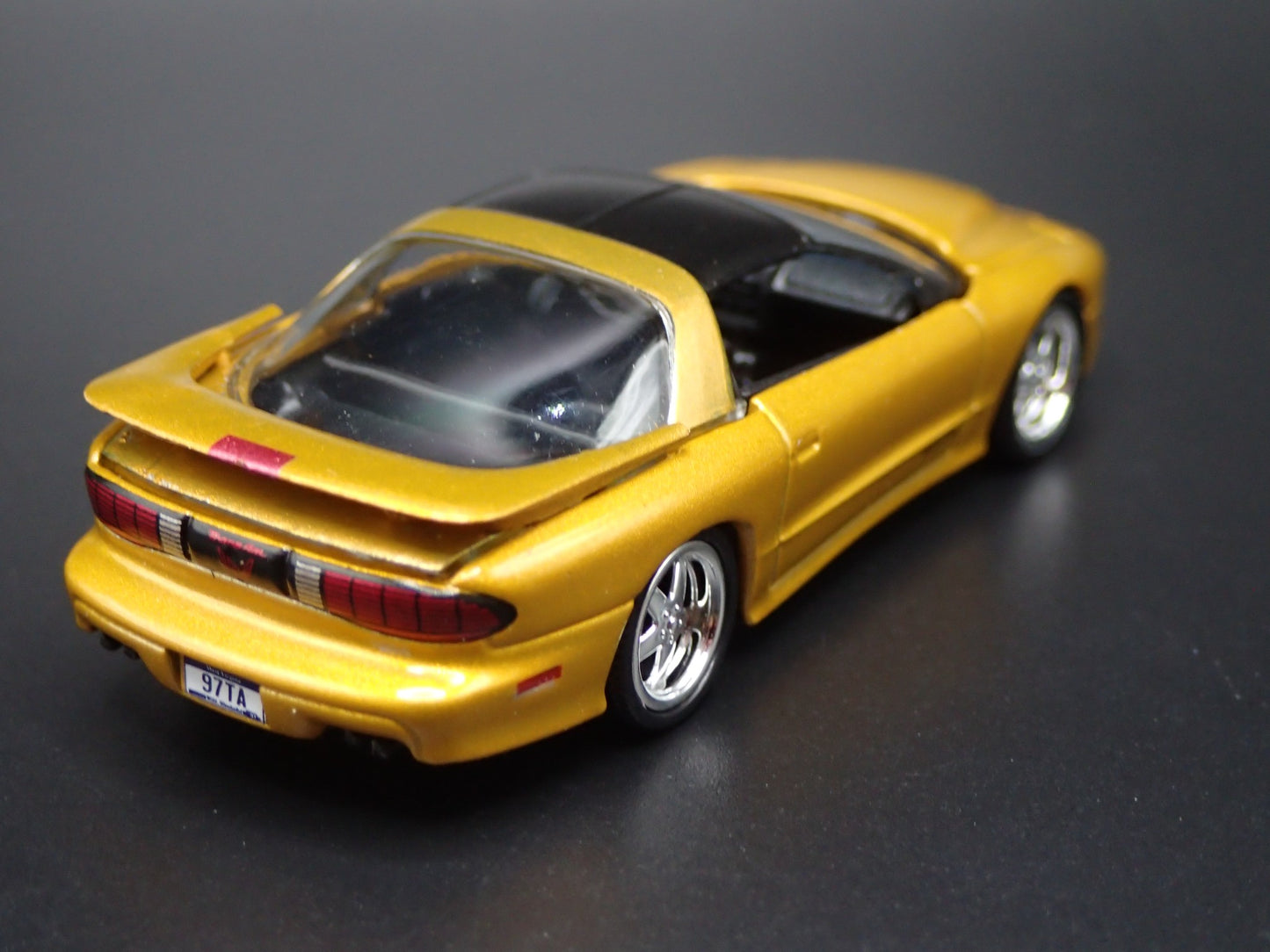 1997 97 PONTIAC FIREBIRD TA WS6 1:64 SCALE COLLECTIBLE DIORAMA DIECAST MODEL CAR