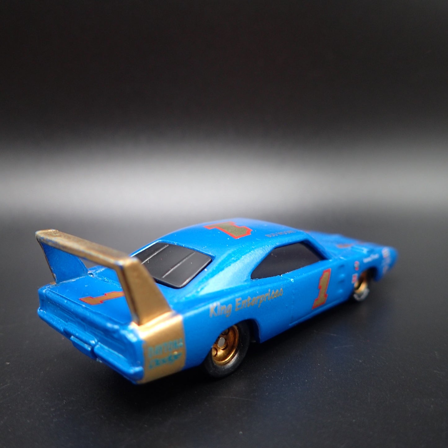 1969 DODGE CHARGER DAYTONA VINTAGE NASCAR BUD MOORE 1:64 SCALE DIECAST MODEL CAR