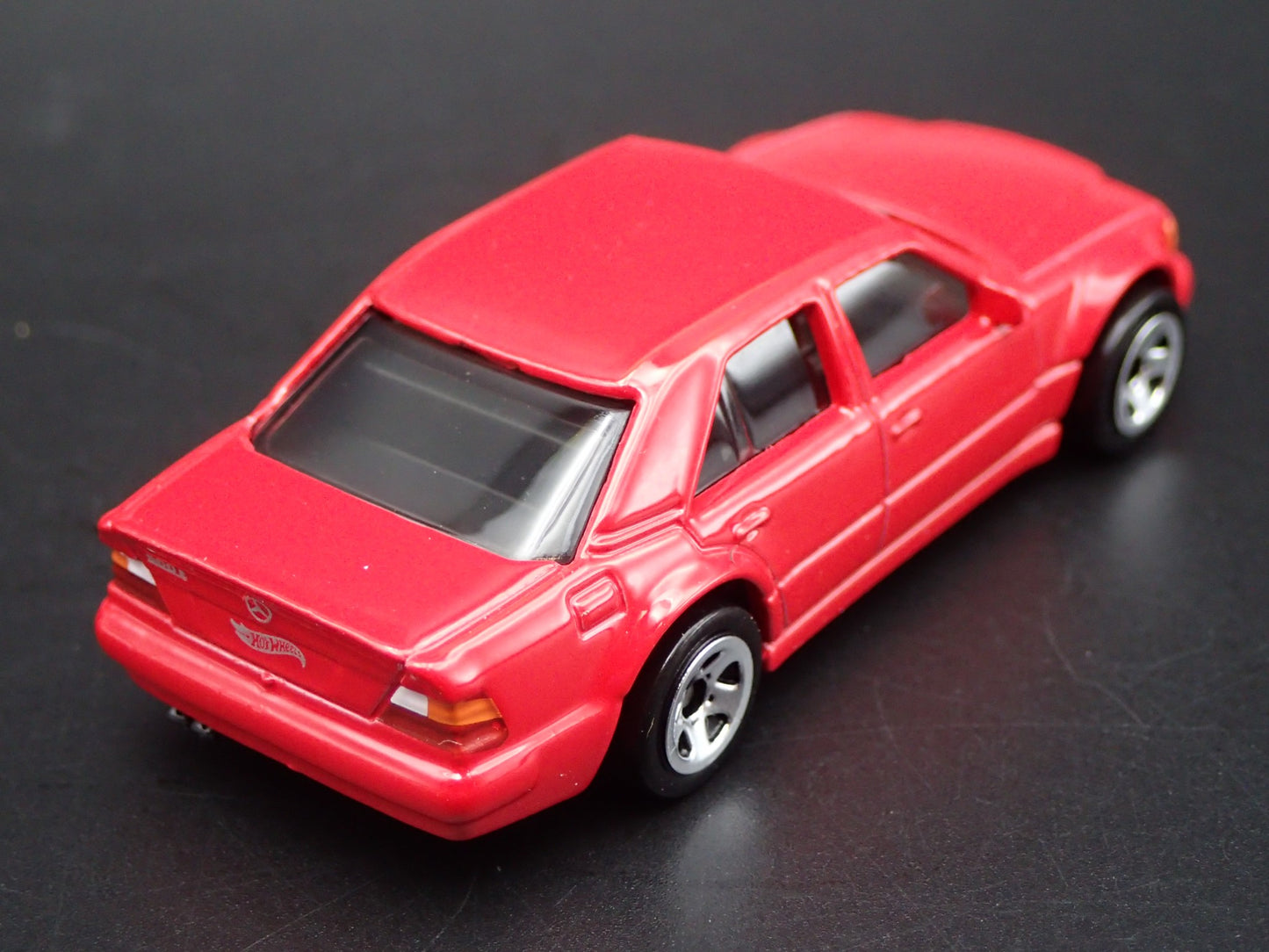 1991-1994 MERCEDES-BENZ 500 E RED 1:64 SCALE COLLECTIBLE DIECAST MODEL CAR