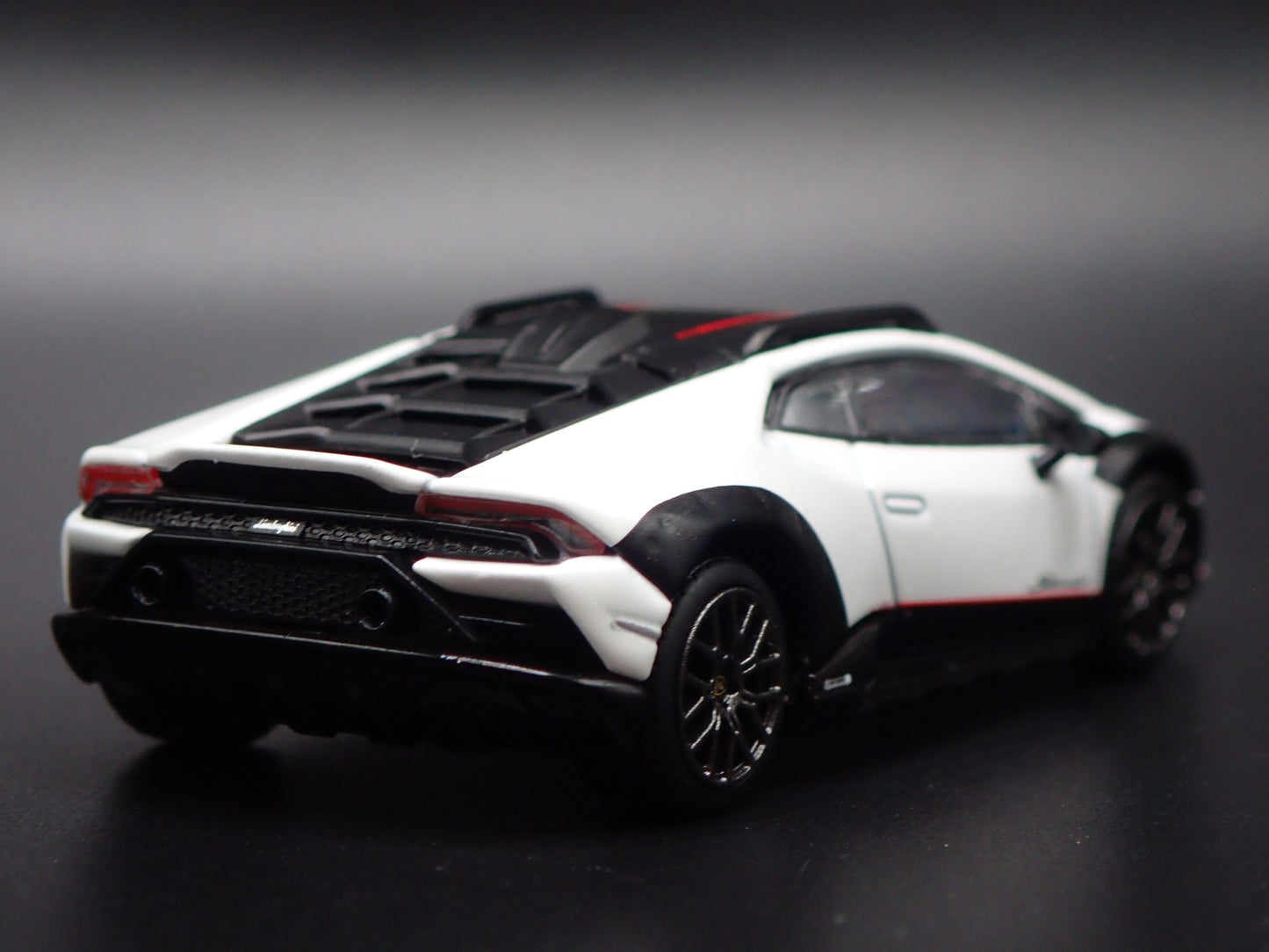 2023-2024 LAMBORGHINI HURACAN STERRATO SUPER CAR 1:64 SCALE DIECAST MODEL CAR