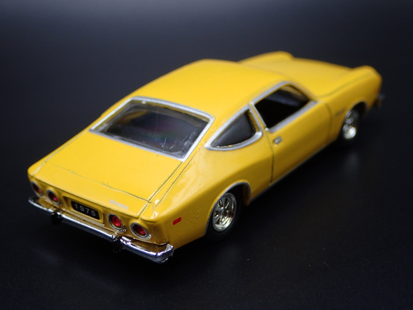 1975 75 AMC MATADOR YELLOW 1:64 SCALE COLLECTIBLE DIORAMA DIECAST MODEL CAR