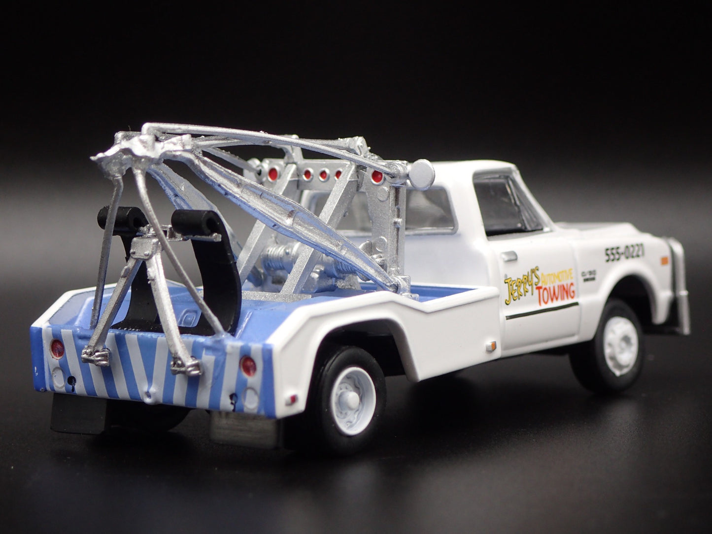 1969 CHEVROLET C30 DUALLY TOW TRUCK JERRYS TOWING 1:64 SCALE DIECAST MODEL CAR