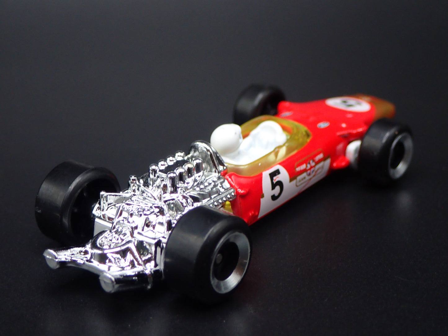 1968 68 LOTUS TYPE 49 #5 FORMULA 1 F1 RED 1/64 SCALE DIORAMA DIECAST MODEL CAR