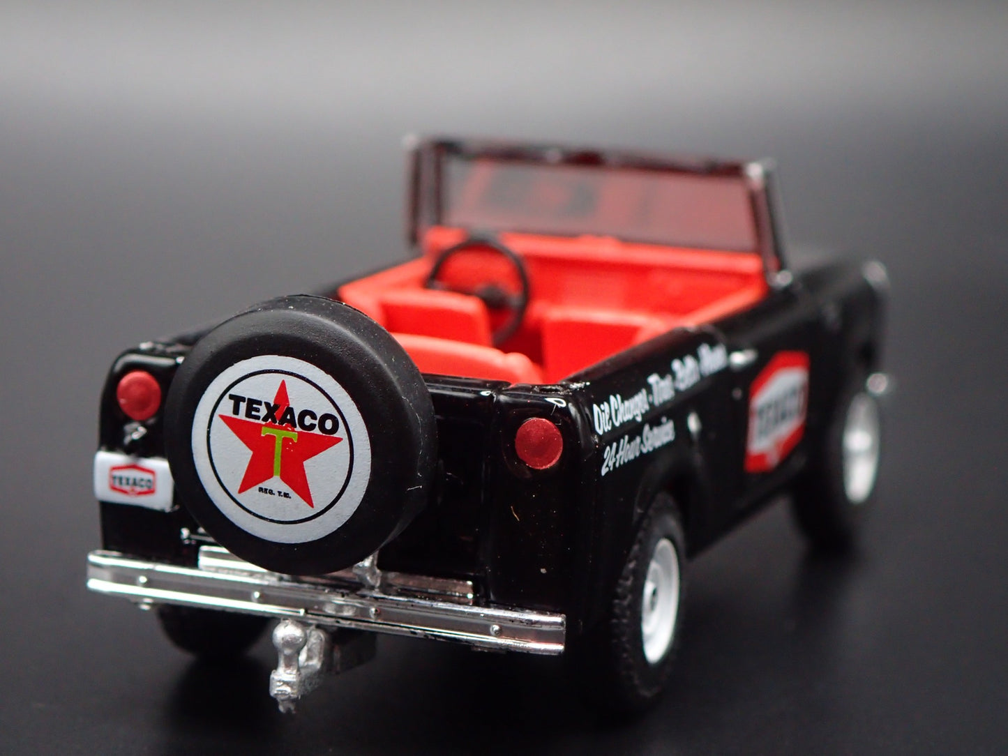 1960-1965 INTERNATIONAL HARVESTER SCOUT TEXACO OIL 1:64 SCALE DIECAST MODEL CAR