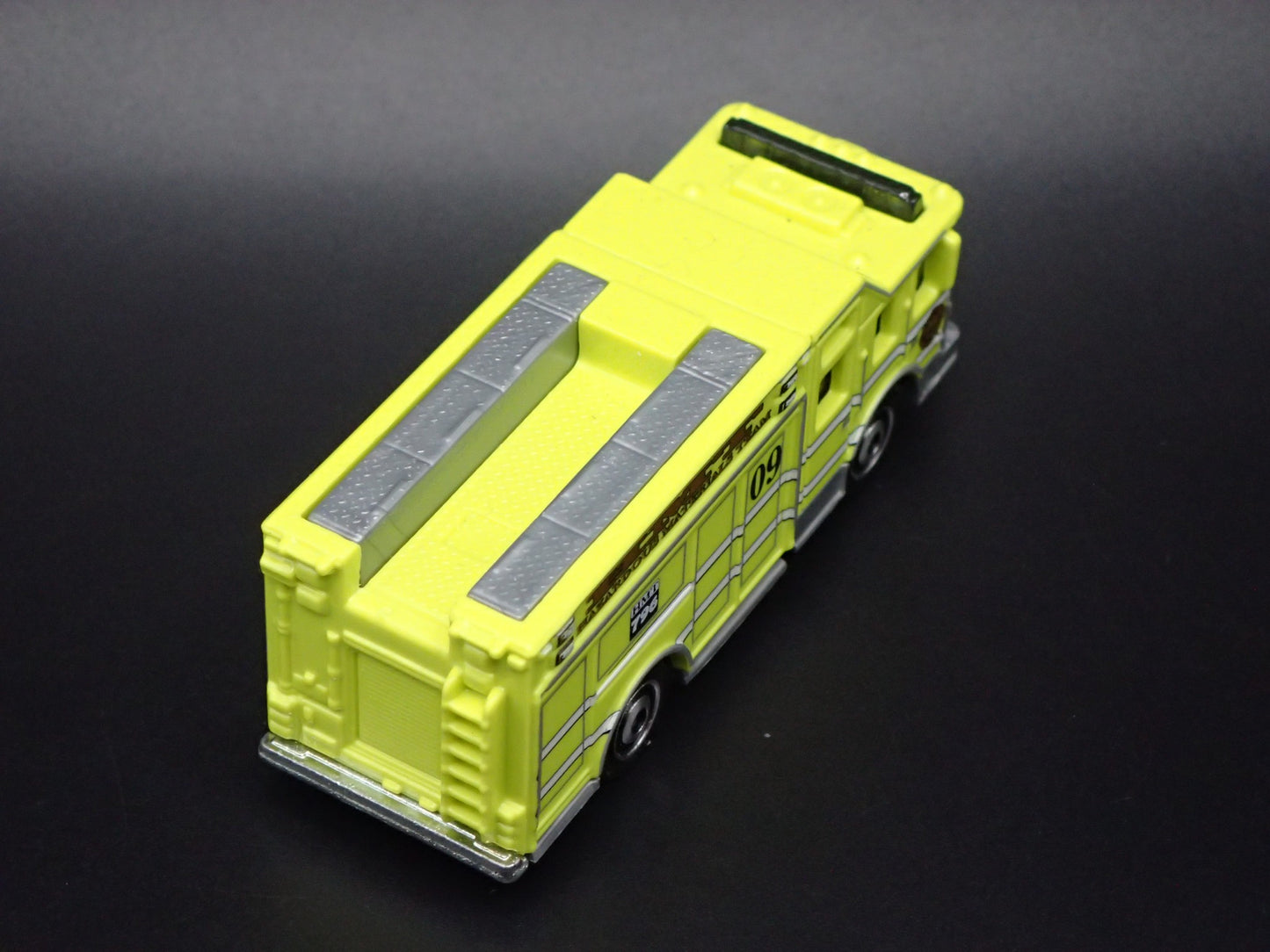 HAZARD MATERIAL TEAM HMT FIRE TRUCK 1:64 MB SCALE COLLECTIBLE DIECAST MODEL CAR